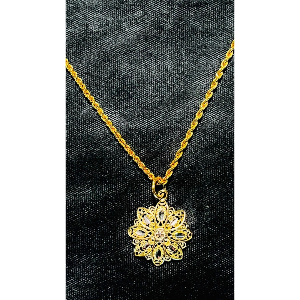 Michael Anthony 14K Two Tone Gold Filigree Flower Pendant Necklace 18in 3.3g